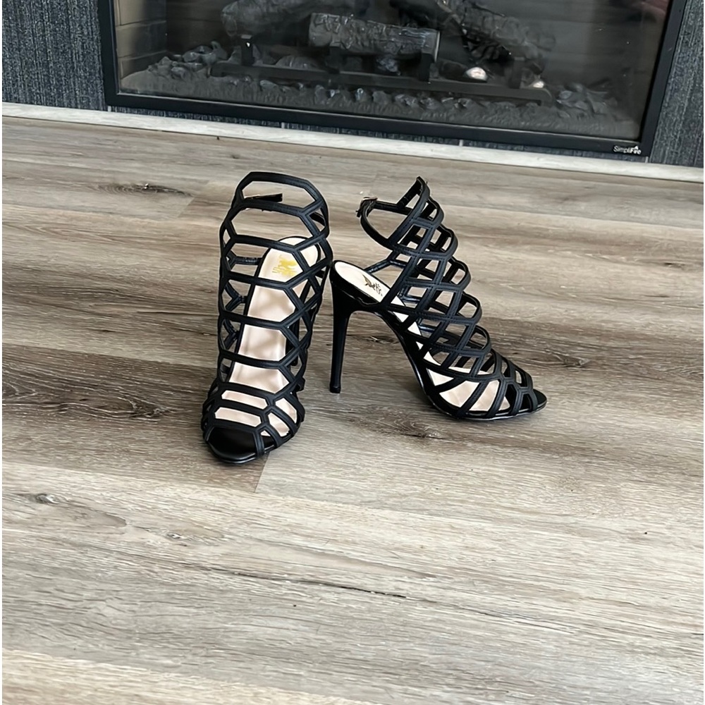 New sexy high heels good for any occasion💕